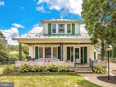Corner, MERCERSBURG, PA 17236