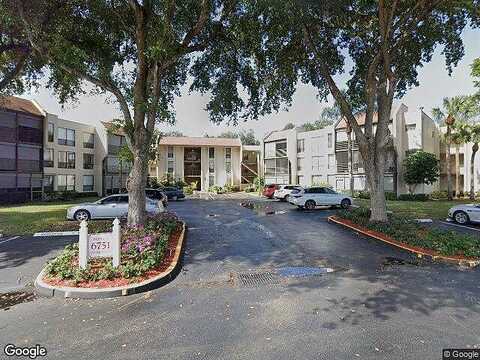 N University Dr, Tamarac, FL 33321