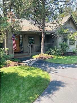Sandtrap Ln #8, Sunriver, OR 97707