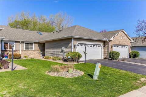 541 Deer Ridge Lane S, Maplewood, MN 55119