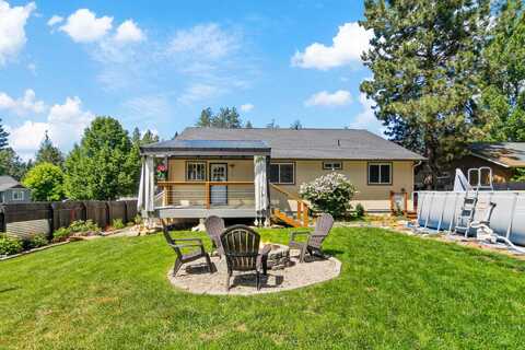 S Evergreen Ct, Deer Park, WA 99006