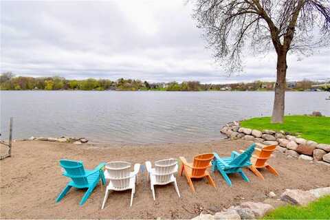 8041 Chesshire Lane N, Maple Grove, MN 55311