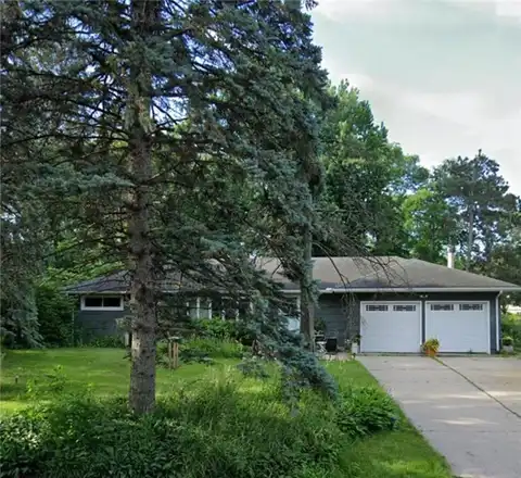 658 Mercury Drive W, Shoreview, MN 55126