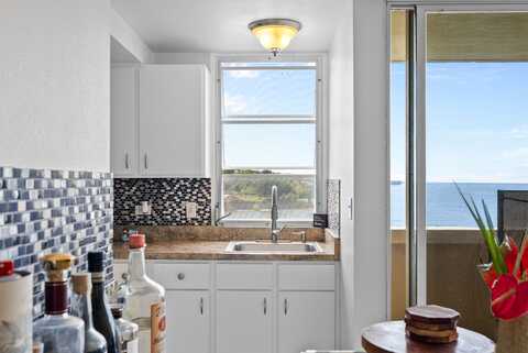 84 PUKIHAE ST unit: 802, Hilo, HI 96720