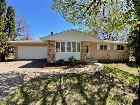 69 Langer Circle, West Saint Paul, MN 55118