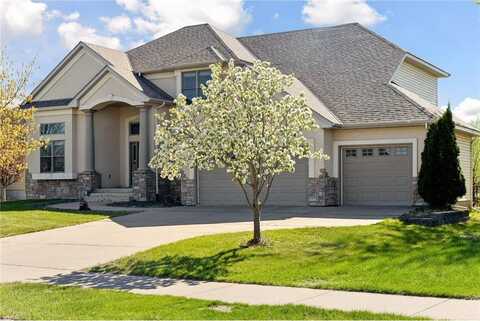 10123 Yates Avenue N, Brooklyn Park, MN 55443