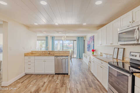 Richard Jackson, PANAMA CITY BEACH, FL 32407