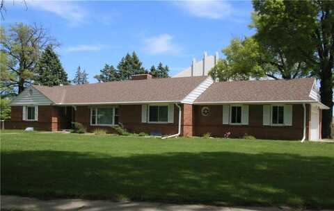 109 N 2nd Street, Hiawatha, KS 66434