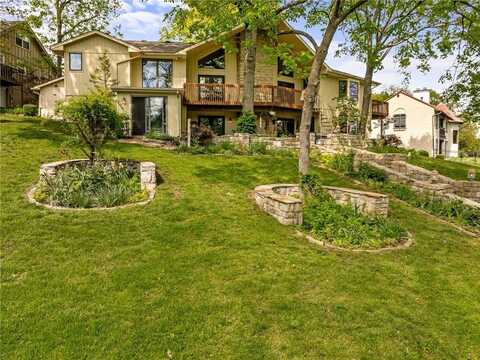 219 NW Locust Street, Lees Summit, MO 64064