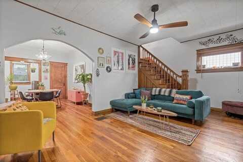5217 Wilburn Court, Kansas City, MO 64123