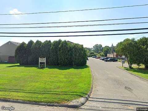 Meriden Rd, Waterbury, CT 06705