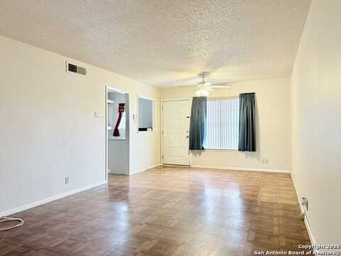 911 Vance Jackson, San Antonio, TX 78201