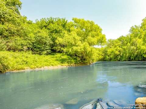 237 County Road 393, Runge, TX 78151