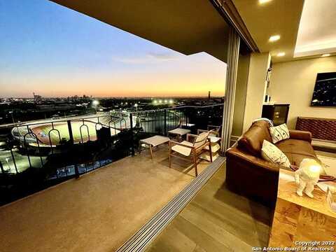 700 E HILDEBRAND AVE, San Antonio, TX 78212