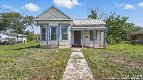 316 W Seideman, Seguin, TX 78155