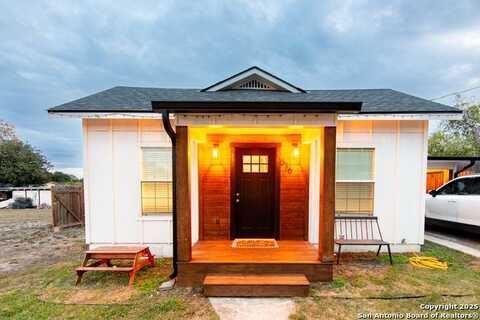 616 Anona, Karnes City, TX 78118