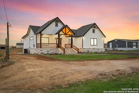 74 La Paz, Lytle, TX 78052
