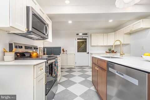 Main, MANHEIM, PA 17545
