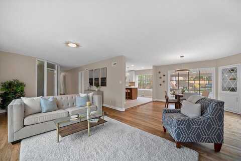 Glenview, MILWAUKEE, WI 53213