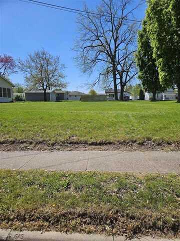 W W W Harrison St, Washington, IA 52353