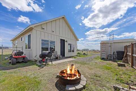 38180 Fitness Lane E, Davenport, WA 99122