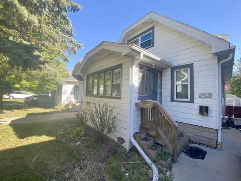 56Th, MILWAUKEE, WI 53210