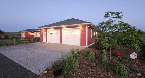 3112 Darby Road, Moscow, ID 83843