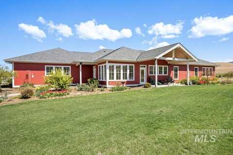 3112 Darby Road, Moscow, ID 83843