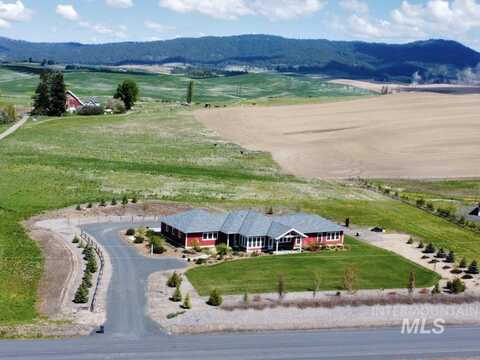 3112 Darby Road, Moscow, ID 83843