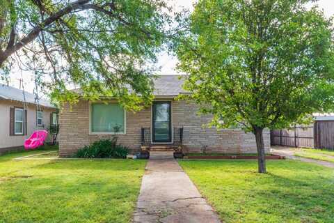 108 WARE Avenue, Groom, TX 79039