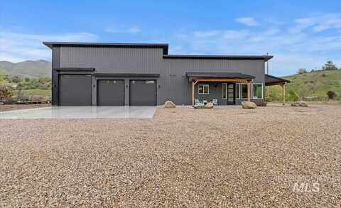 61 Harris Creek Rd, Horseshoe Bend, ID 83629