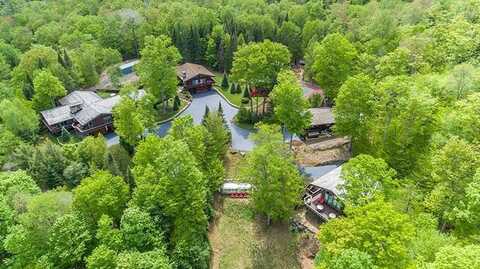 116 Bear Cub Lane, Lake Placid, NY 12946