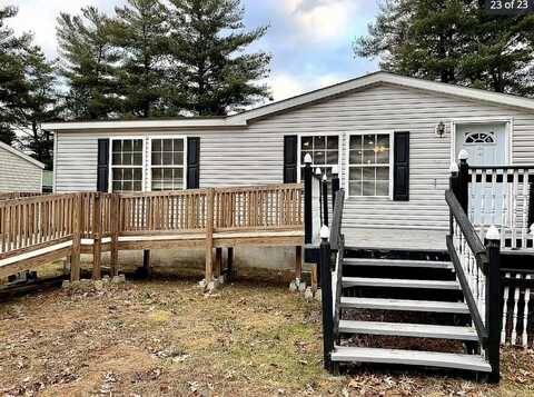 27 Sandy Pines Trailer Park, Keeseville, NY 12944