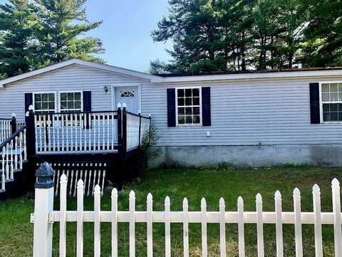27 Sandy Pines Trailer Park, Keeseville, NY 12944