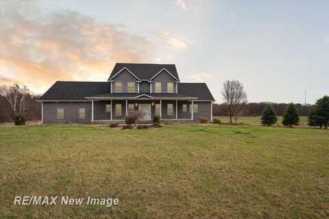 7601 Barnes, Millington, MI 48746