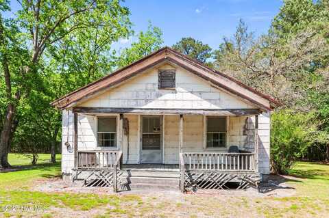 27 Cc Road, Vanceboro, NC 28586