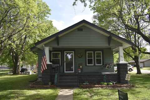 325 W Ave A, Mount Hope, KS 67108