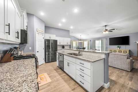 5909 NW Grant ST, Bentonville, AR 72713