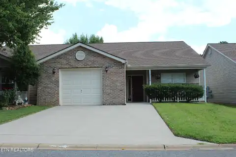 10008 Greylock Way, Knoxville, TN 37931