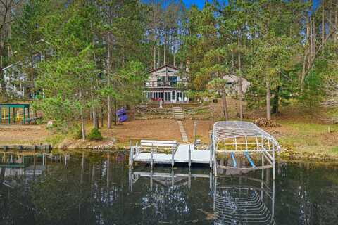 1074 E Queens Way, Nekoosa, WI 54457