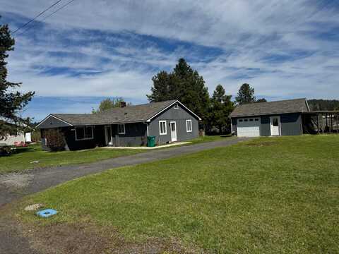 105 W Arnold Street, Chiloquin, OR 97624