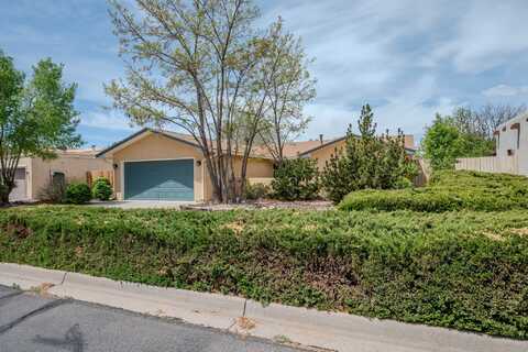 4213 Coyote Lane, Santa Fe, NM 87507