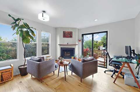 215 Camino De Los Marquez, Santa Fe, NM 87505