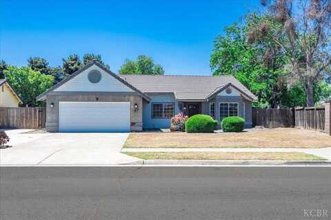 817 Wildwood Drive, Lemoore, CA 93245