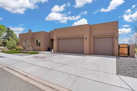 33 Caballo Viejo, Santa Fe, NM 87508