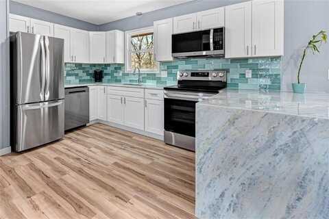 6 Ipswich DR, Bella Vista, AR 72714