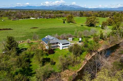 19943 Berghus Way, Redding, CA 96002