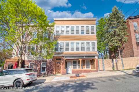 65 York Avenue, Staten Island, NY 10301