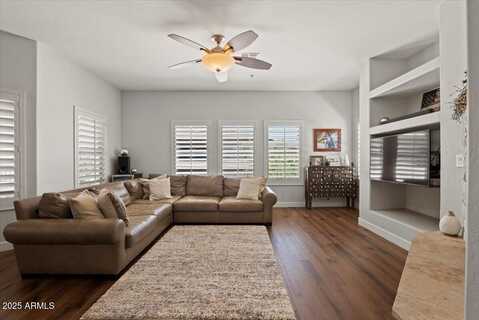 20121 N 76TH Street, Scottsdale, AZ 85255
