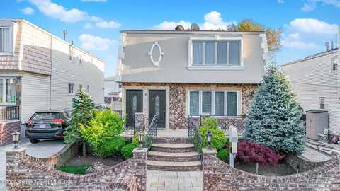 8 Rockville Avenue, Staten Island, NY 10314